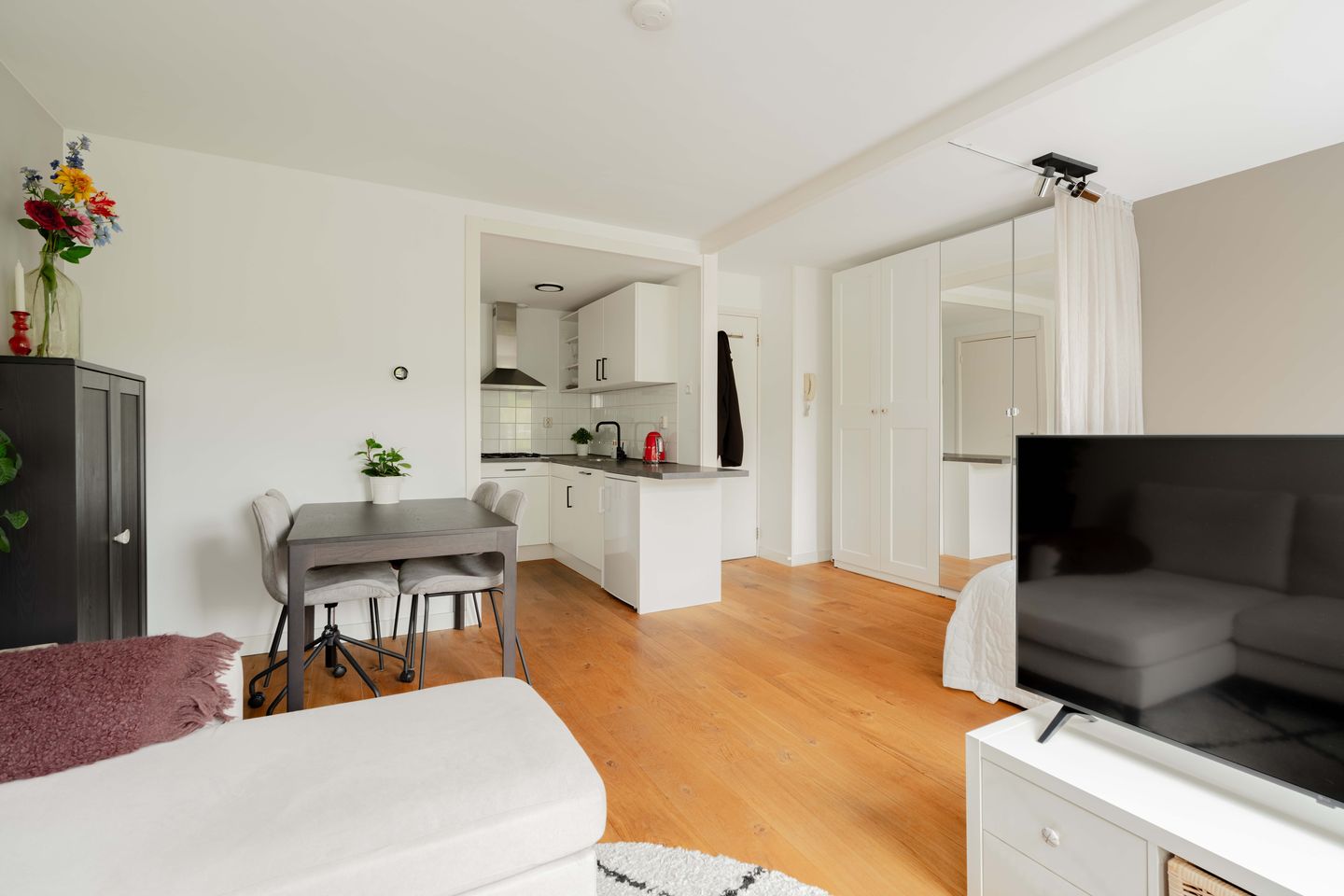 Photo 5 of Jacob van Lennepstraat 52-2A