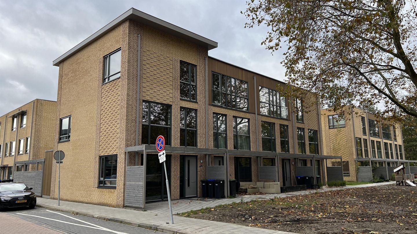 Photo 1 of Edisonbaan 16-1