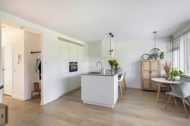 Photo 2 of Suze Groeneweglaan 25