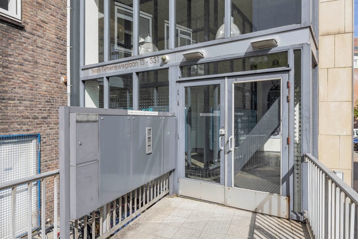 Photo 10 of Suze Groeneweglaan 25