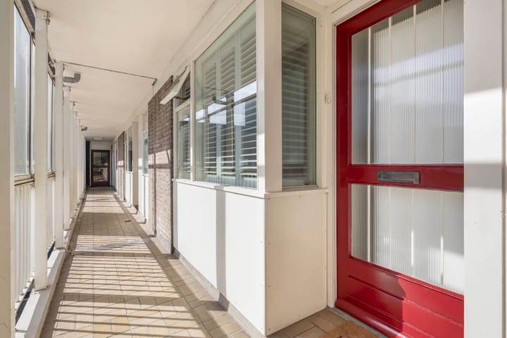 Photo 13 of Suze Groeneweglaan 25