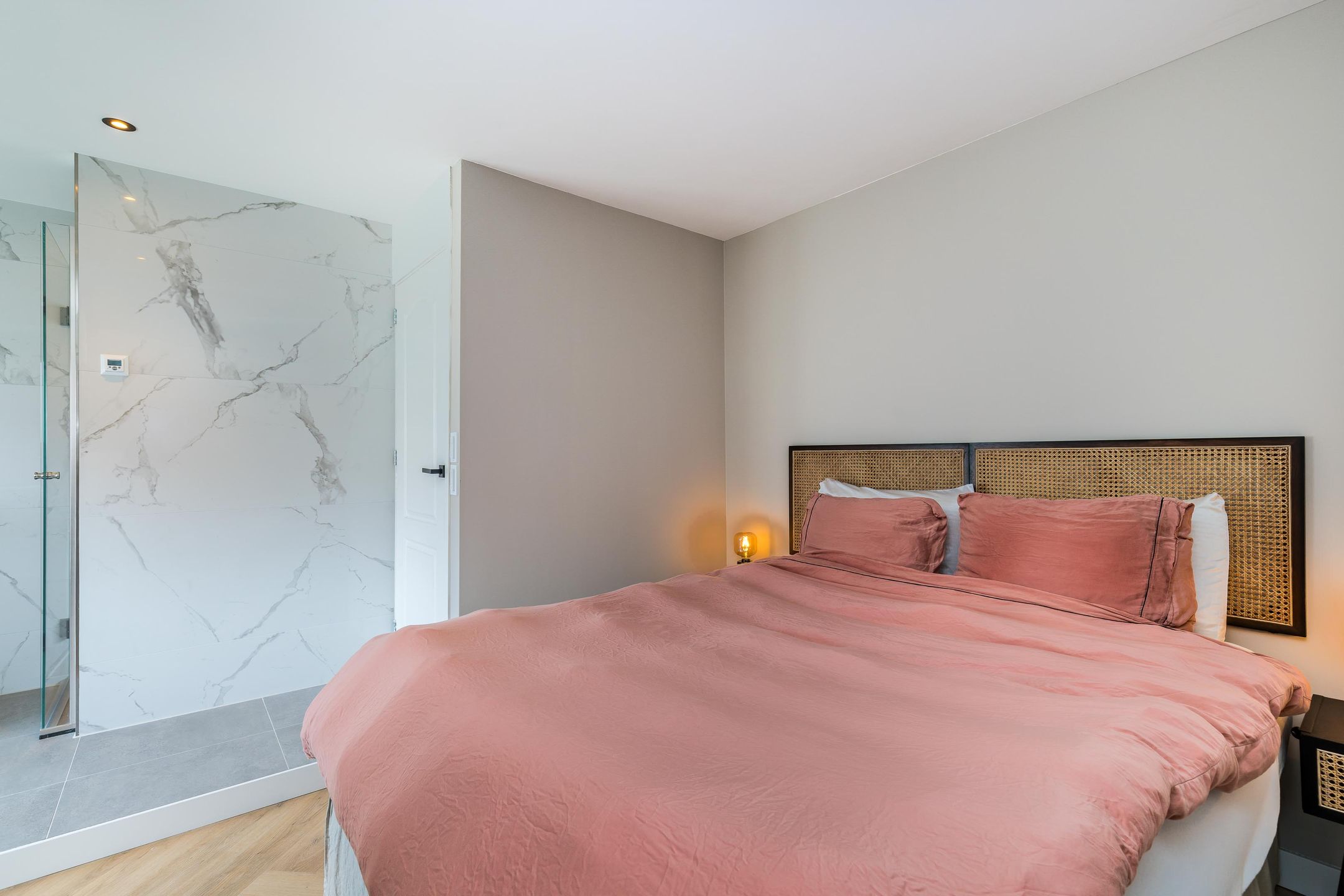 Photo 24 of Duizendschoonstraat 37-A