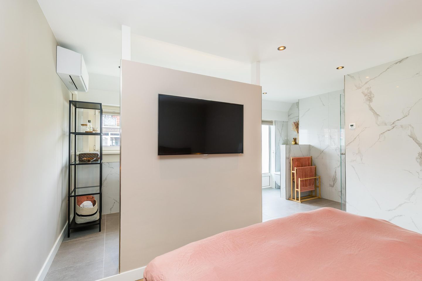 Photo 25 of Duizendschoonstraat 37-A