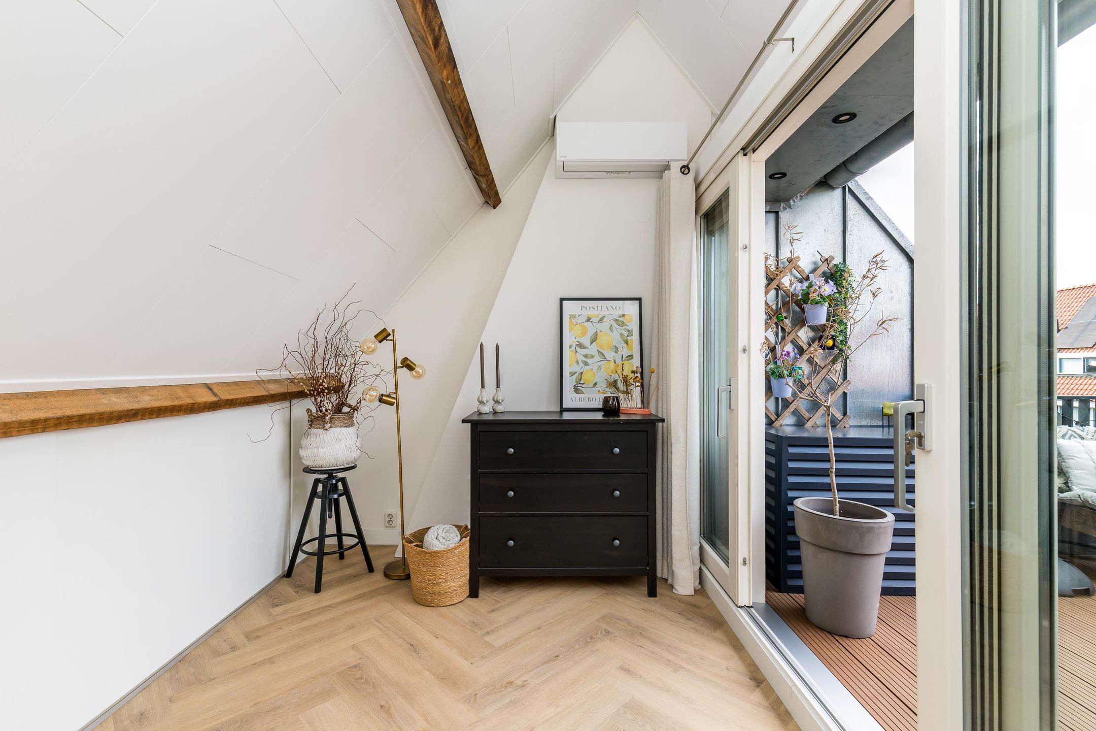 Photo 36 of Duizendschoonstraat 37-A