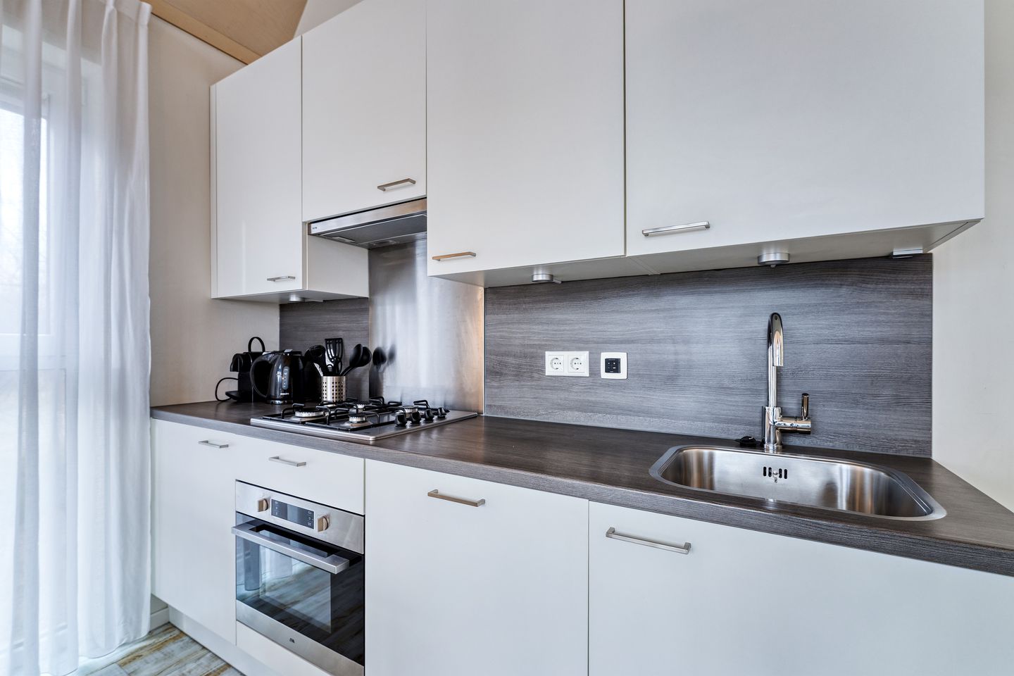 Photo 10 of Zeedijk 24-038