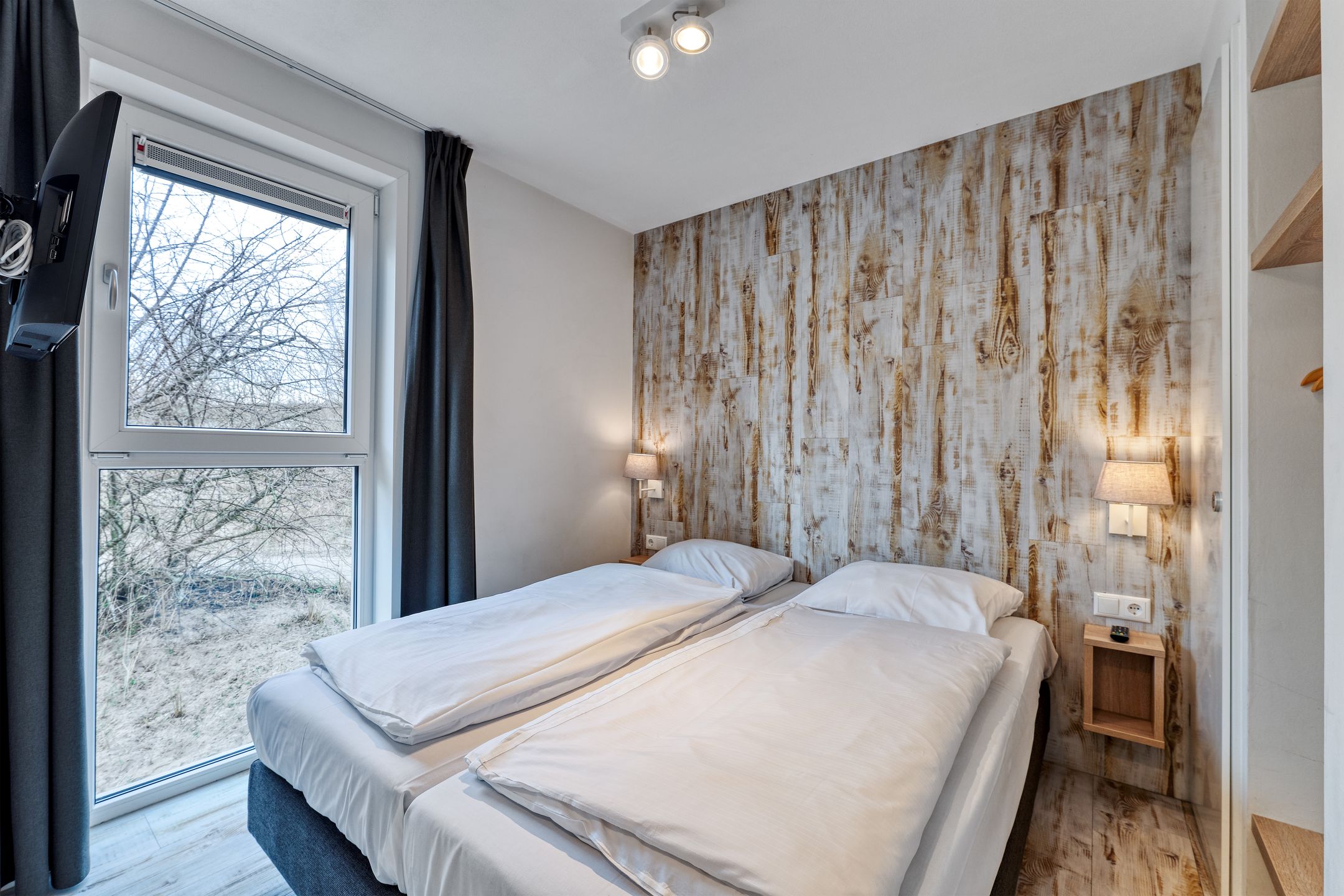 Photo 12 of Zeedijk 24-038