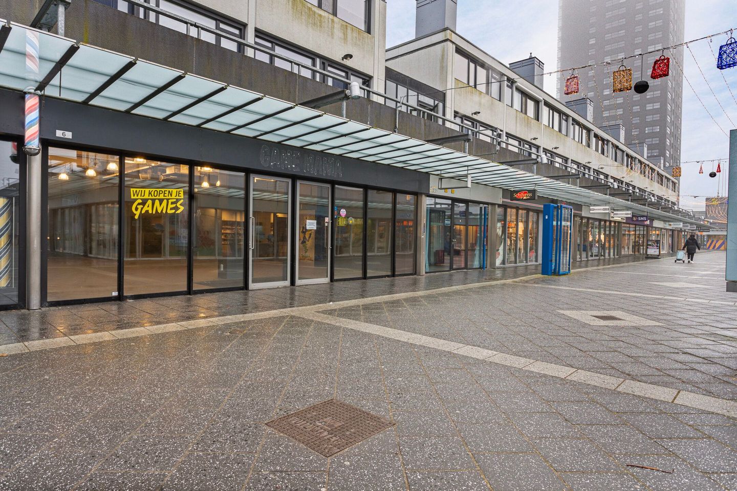 View photo 1 of Winkelcentrum Woensel 6