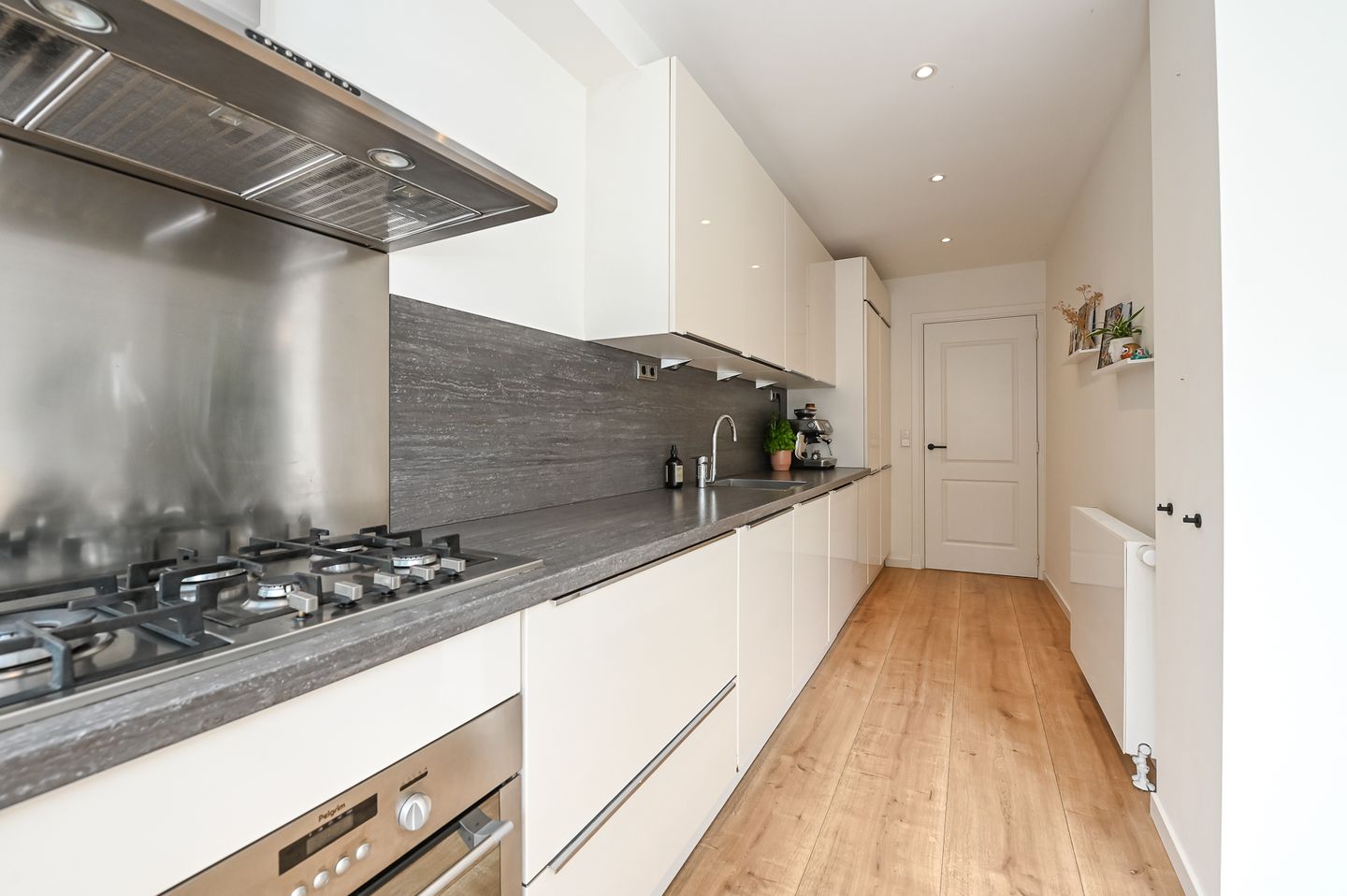 Foto 14 van van de Wateringelaan 204