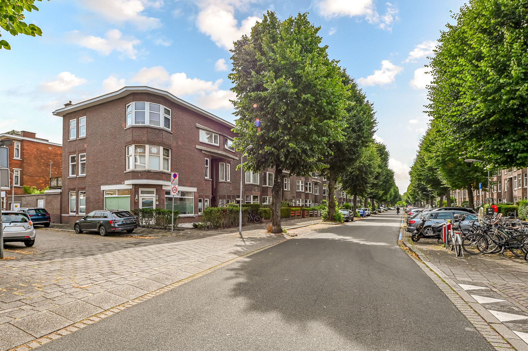 Foto 36 van van de Wateringelaan 204