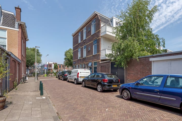 Foto 2 van Van Brederodestraat 1-B