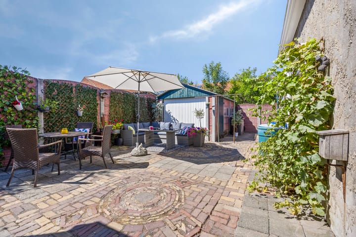 Foto 43 van Burg van Gorselstraat 12