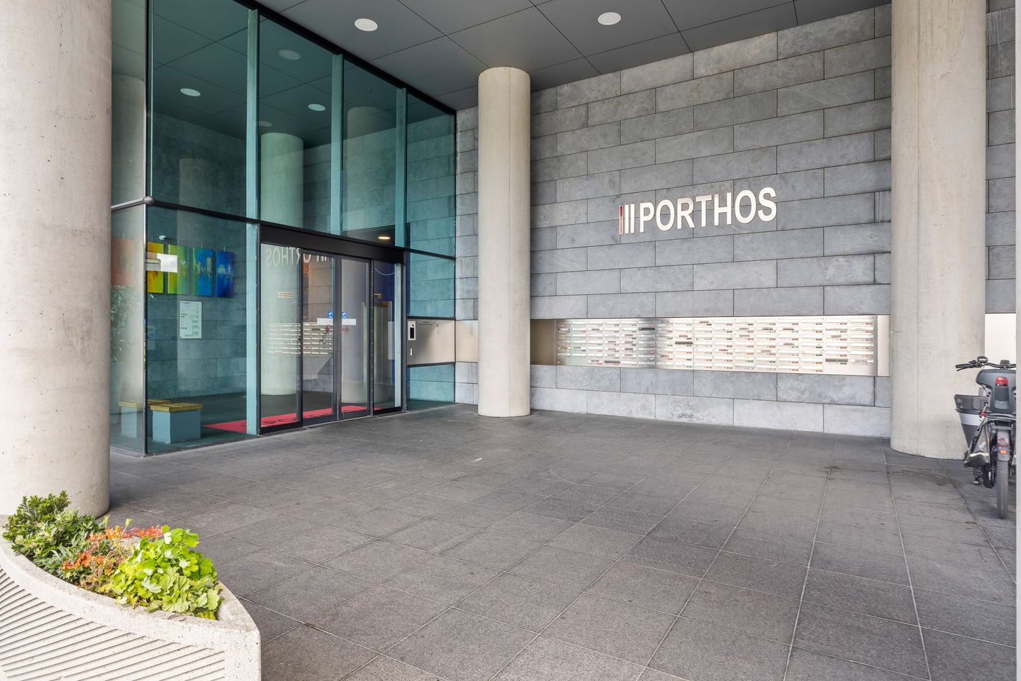 Foto 4 van Winkelcentrum Woensel 159