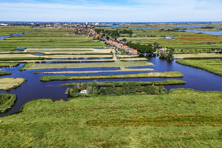 Photo 3 of Oosteinde