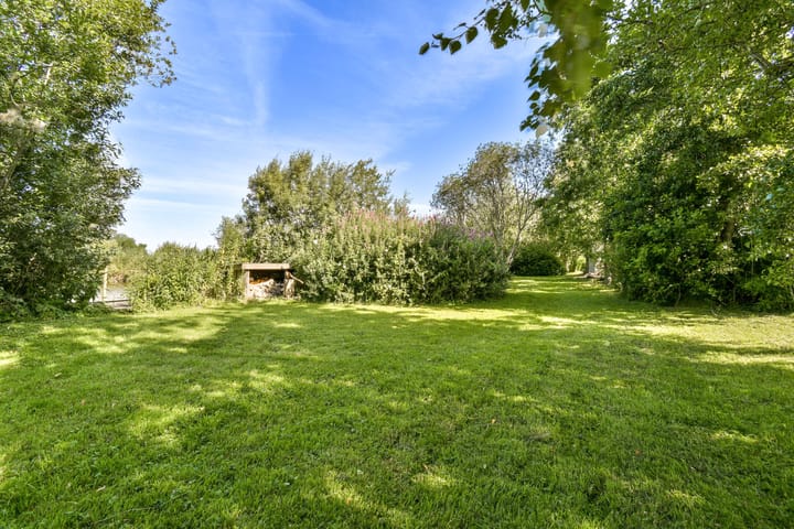 Photo 30 of Oosteinde