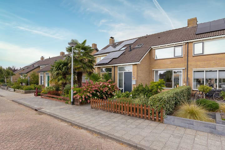 Photo 46 of Dokter Pinxterplantsoen 53