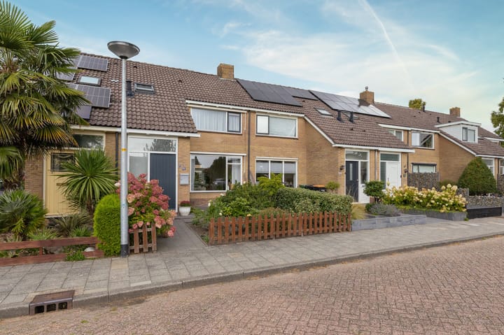 Photo 47 of Dokter Pinxterplantsoen 53