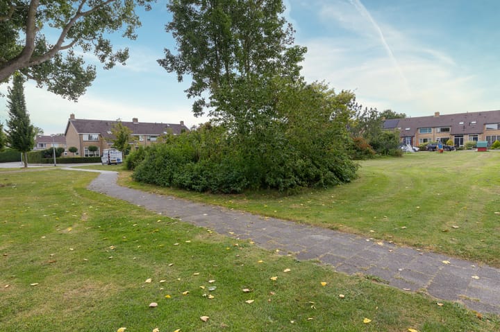 Photo 51 of Dokter Pinxterplantsoen 53