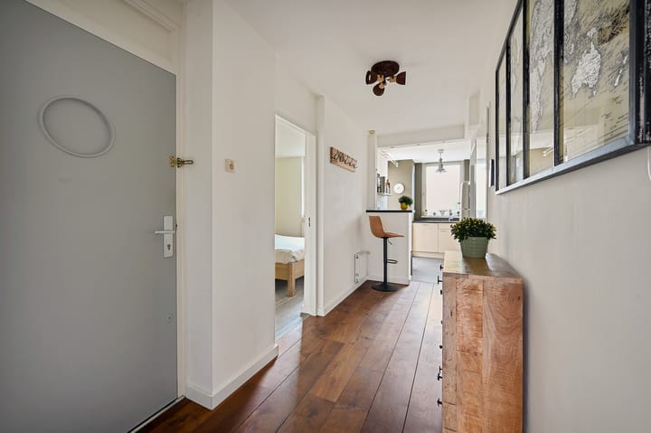 Photo 10 of Heeswijkstraat 42