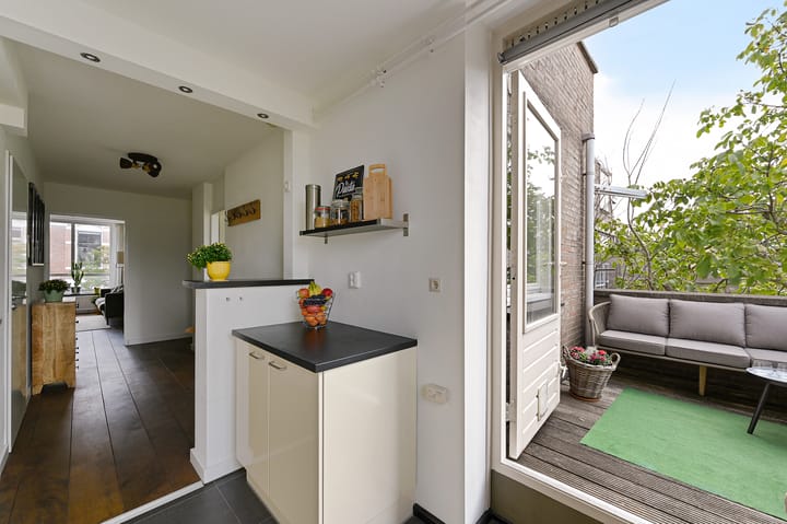 Photo 14 of Heeswijkstraat 42