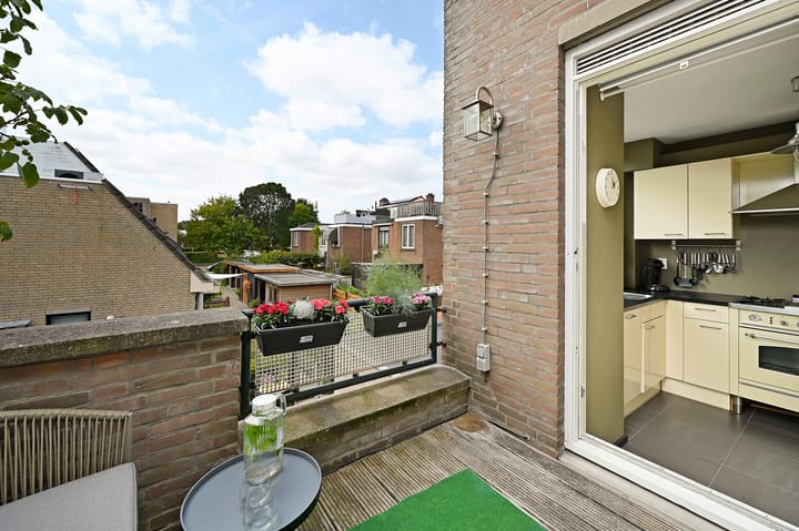 Photo 16 of Heeswijkstraat 42
