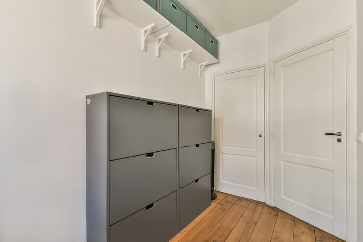 Photo 15 of Vrolikstraat 46-2