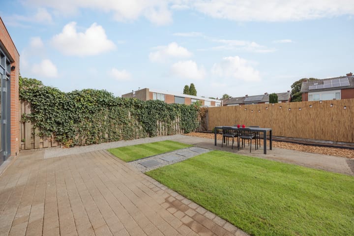 Foto 32 van Merelplein 16