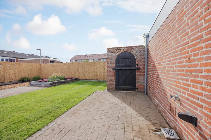 Foto 33 van Merelplein 16