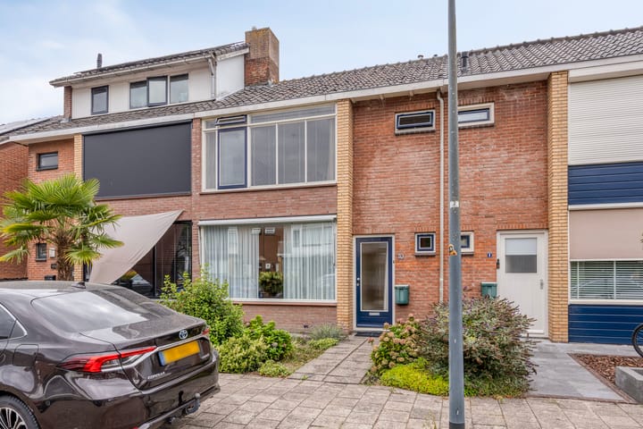 Foto 1 van Pijnboomstraat 10