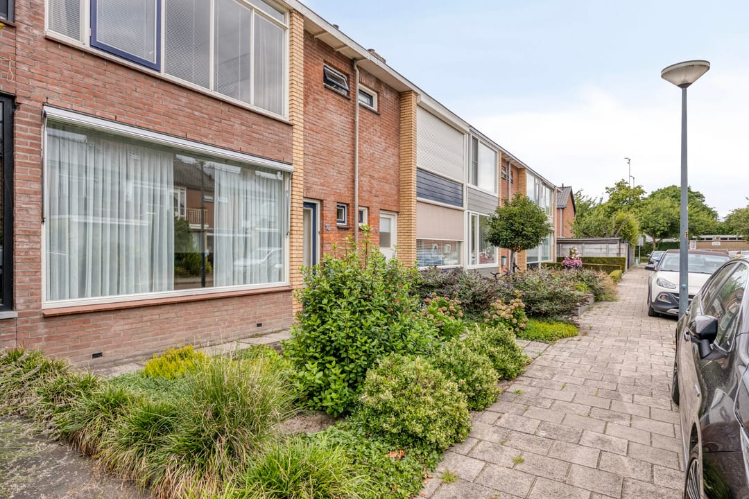 Foto 2 van Pijnboomstraat 10