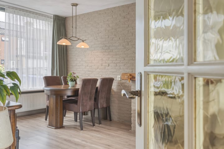 Foto 6 van Pijnboomstraat 10