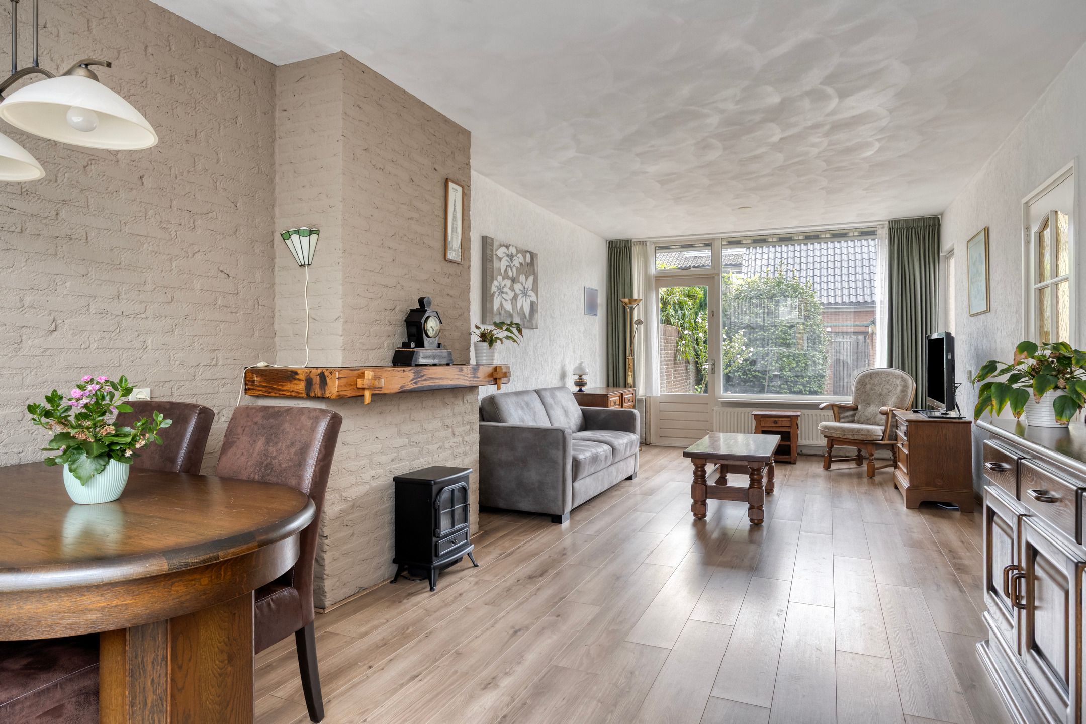 Foto 12 van Pijnboomstraat 10