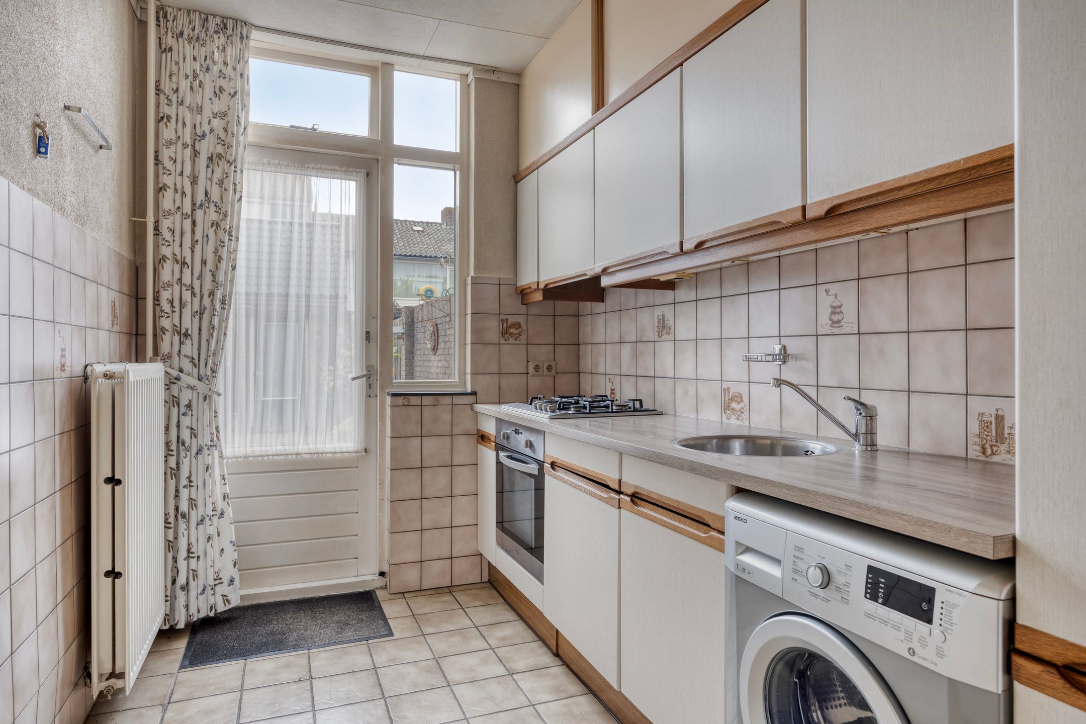 Foto 15 van Pijnboomstraat 10