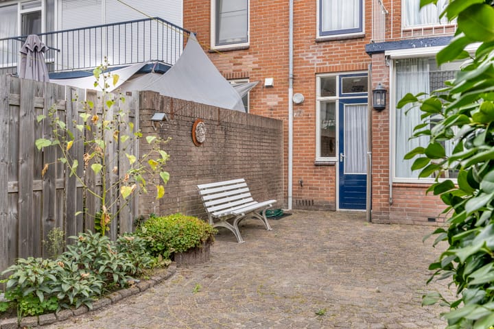 Foto 18 van Pijnboomstraat 10