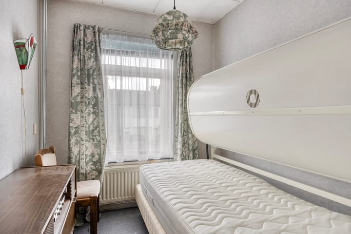 Foto 32 van Pijnboomstraat 10