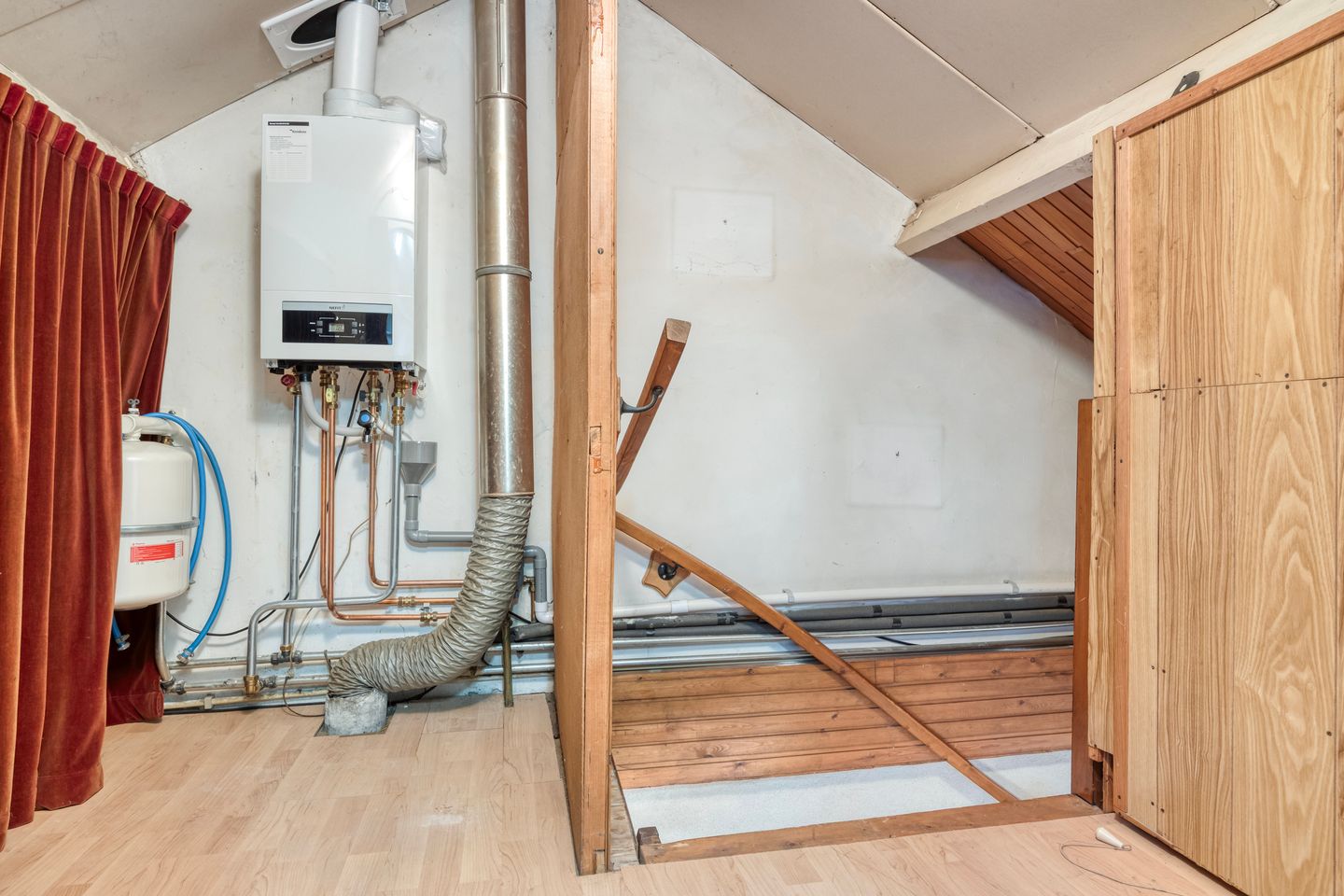 Foto 34 van Pijnboomstraat 10