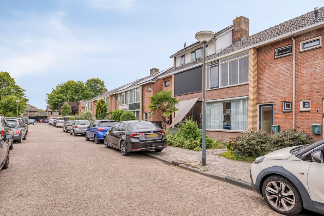 Foto 37 van Pijnboomstraat 10