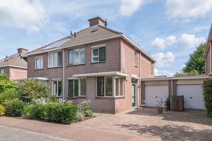 Foto 1 van Peter van Velpenlaan 23