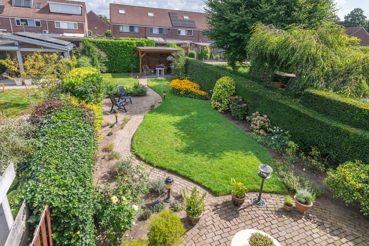 Foto 34 van Peter van Velpenlaan 23