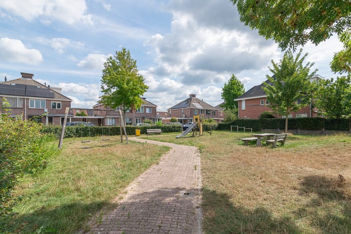 Foto 37 van Peter van Velpenlaan 23