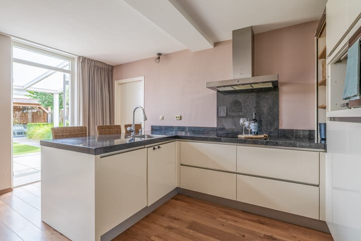 Foto 10 van Weegbree 13