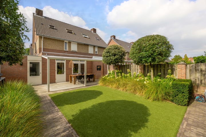 Foto 30 van Weegbree 13