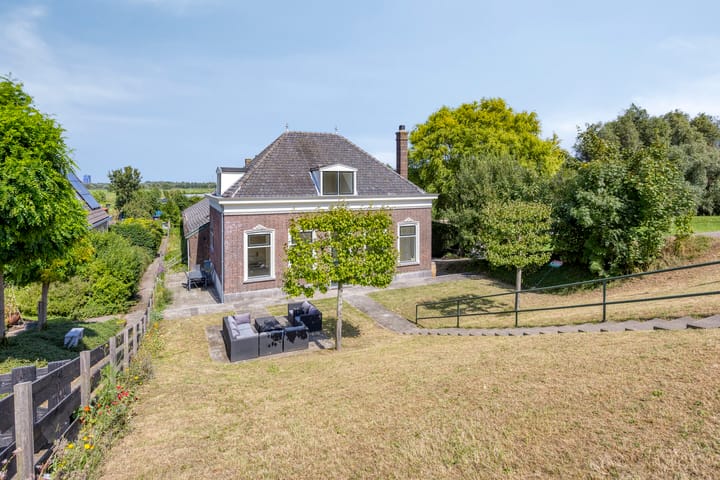 Photo 2 of Molendijk 120