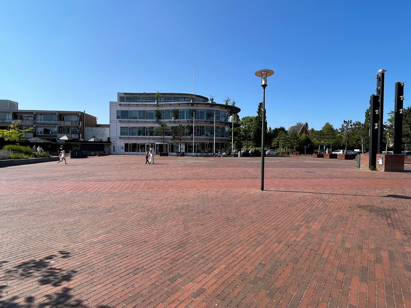 Bekijk foto 2 van Raadhuisplein 13-a