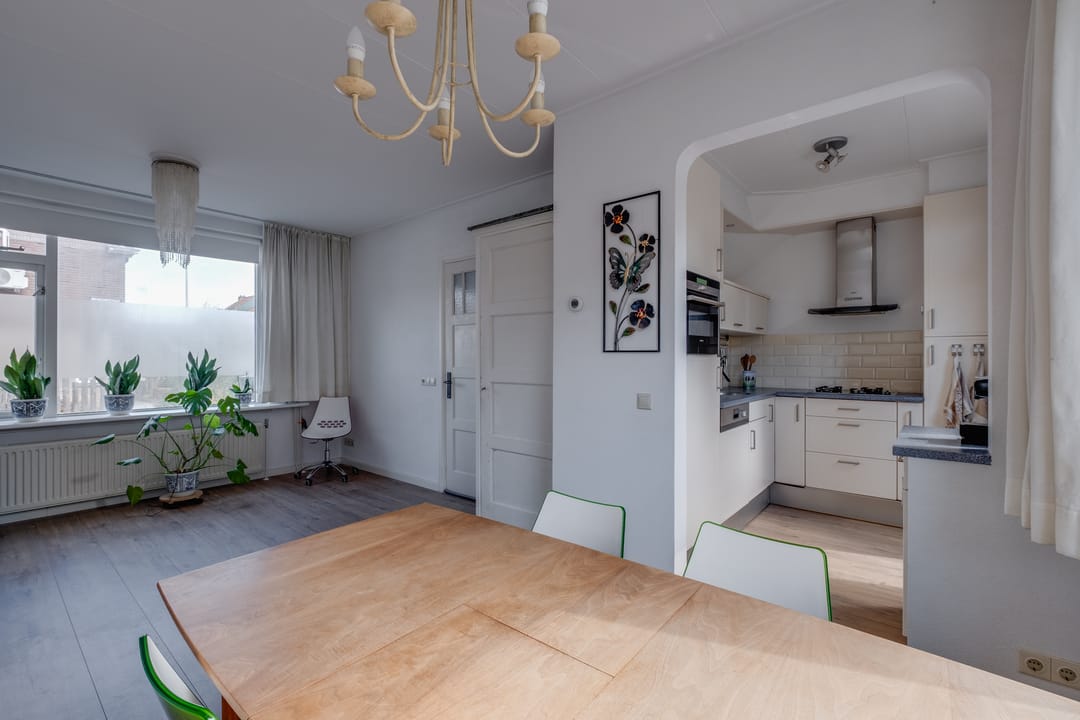 Photo 13 of Avercampstraat 11