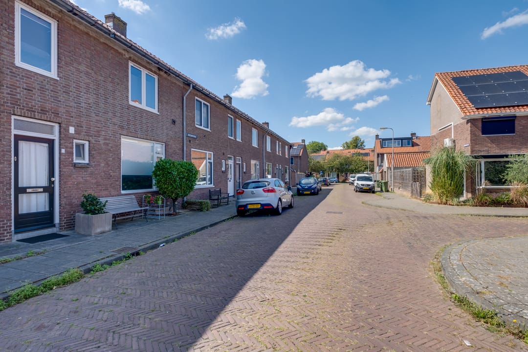 Photo 38 of Avercampstraat 11