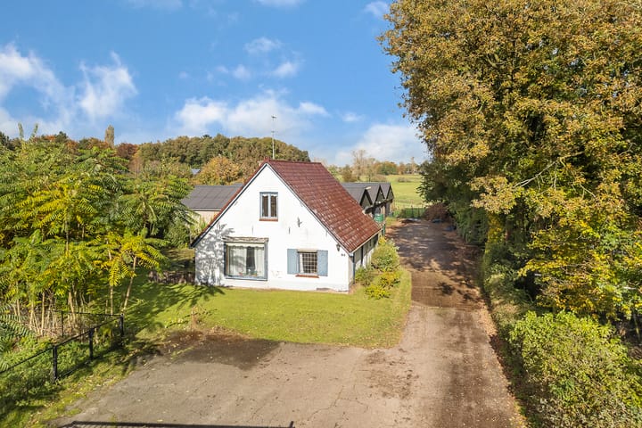 Photo 12 of Bergkloosterweg 84