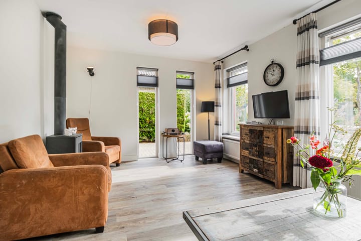 Foto 2 van Varenmos 4