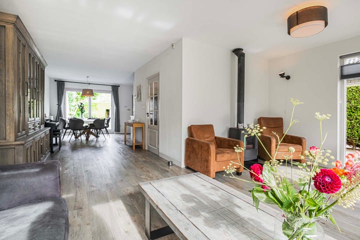 Foto 10 van Varenmos 4