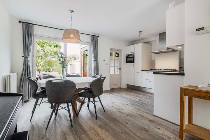 Foto 11 van Varenmos 4