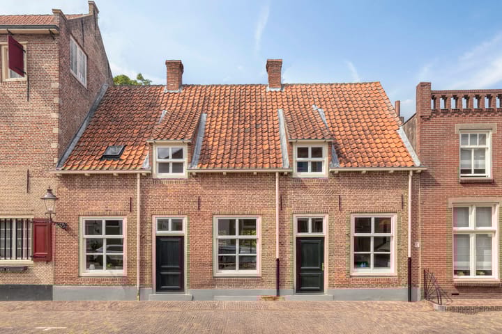 Hoogstraat 13